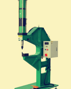 鉚接機的模具為什么容易斷裂？