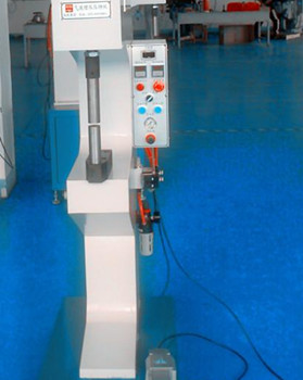 氣壓鉚接機運行前需做好哪些準(zhǔn)備工作?