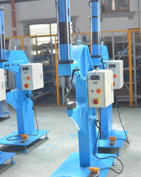 鉚接機定制時需要注意哪些？這幾個方面需留意！