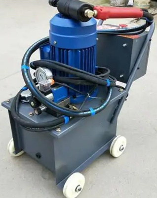 如何確保液壓鉚接機的鉚接質量?先選對設備! 圖1